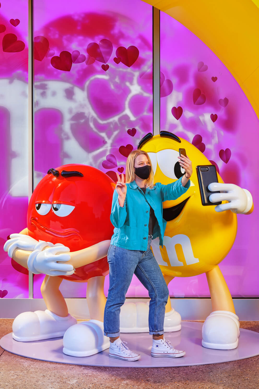 landor_mms_visual_07_1080x1620